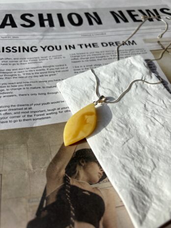 Wisiorek srebrny z bursztynem mlecznym Vanilla