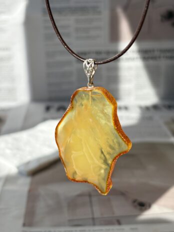 Naszyjnik Bursztynowy Plaster – Ręcznie Szlifowany Bursztyn Naturalny