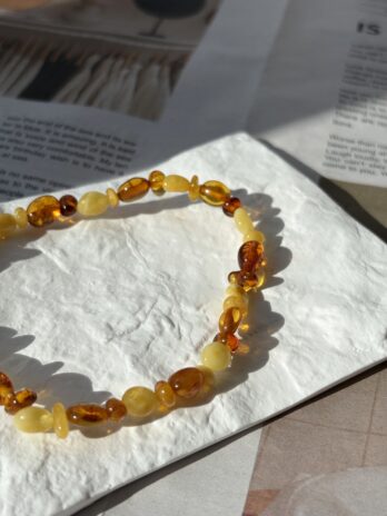 Bransoletka z bursztynu bałtyckiego