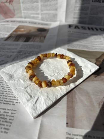 Bransoletka z bursztynu bałtyckiego