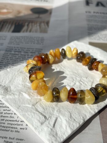 Bransoletka z bursztynu bałtyckiego