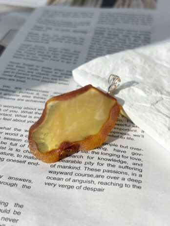 Naszyjnik Bursztynowy Plaster – Ręcznie Szlifowany Bursztyn Naturalny