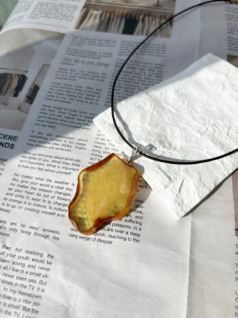 Naszyjnik Bursztynowy Plaster – Ręcznie Szlifowany Bursztyn Naturalny