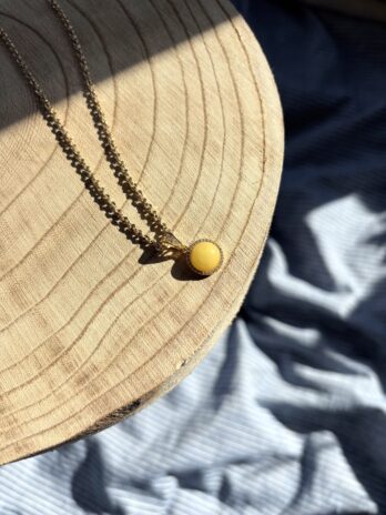 Wisiorek z bursztynem i cyrkoniami Glow