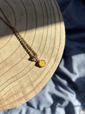 Wisiorek z bursztynem i cyrkoniami Glow