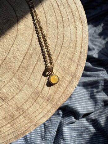 Wisiorek z bursztynem i cyrkoniami Glow