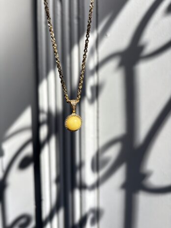 Wisiorek z bursztynem i cyrkoniami Glow