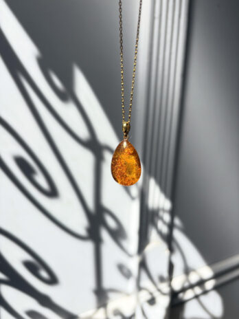 Wisiorek z bursztynem naturalnym Gold